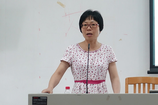 沈长霞讲授求职技巧